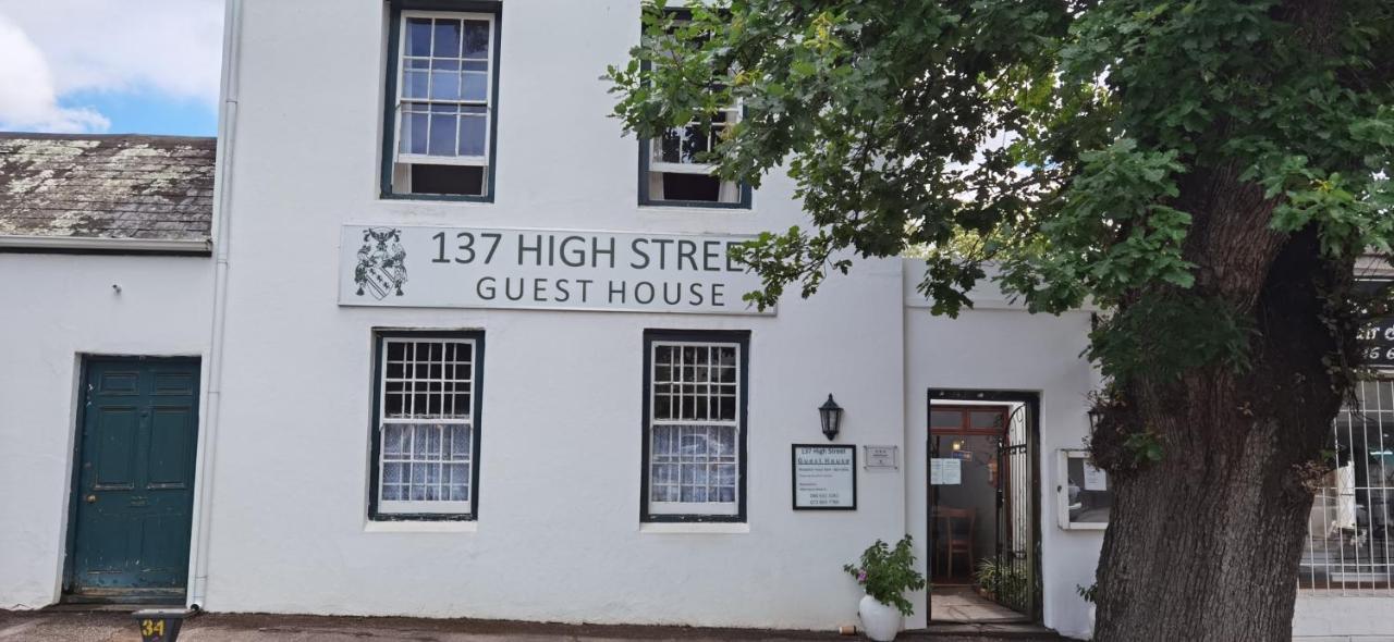 137 High Street Guest House เกรแฮมส์ทาวน์ ภายนอก รูปภาพ