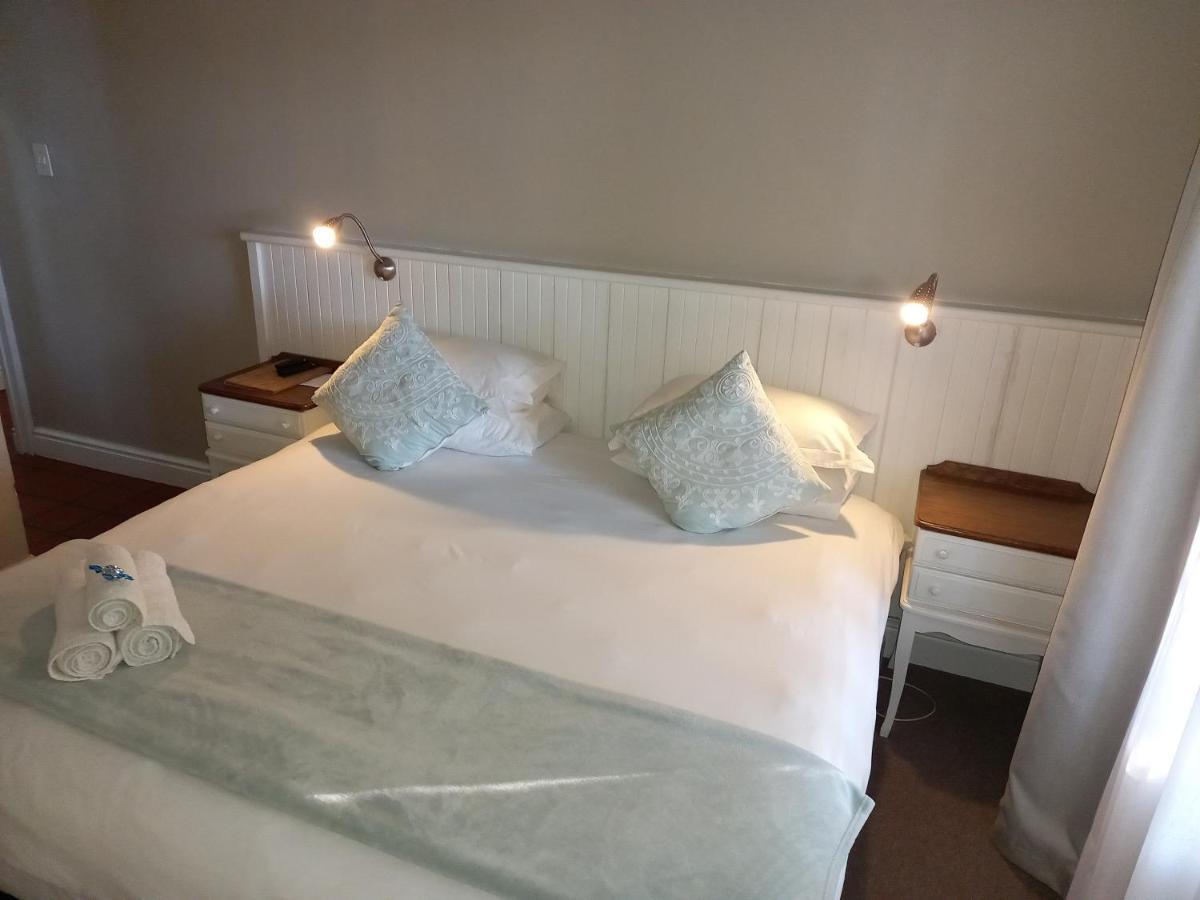 137 High Street Guest House เกรแฮมส์ทาวน์ ภายนอก รูปภาพ