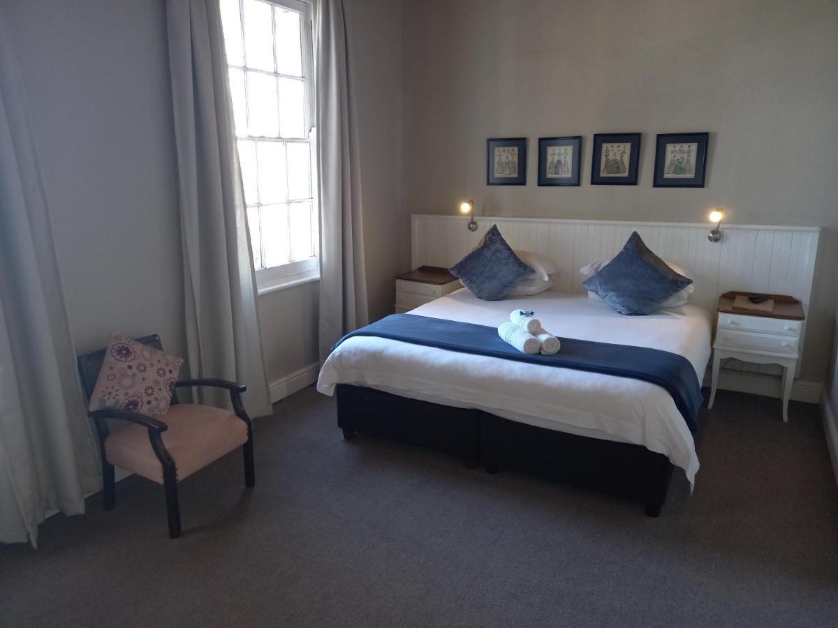 137 High Street Guest House เกรแฮมส์ทาวน์ ภายนอก รูปภาพ