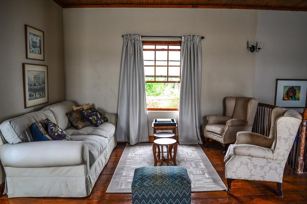 137 High Street Guest House เกรแฮมส์ทาวน์ ภายนอก รูปภาพ